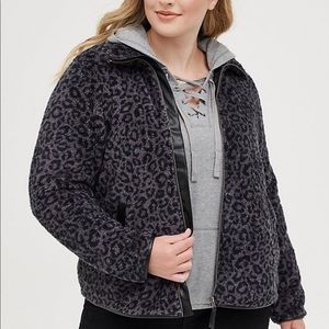 Nwt Torrid size 2 Front Zip Jacket Grey Leopard print